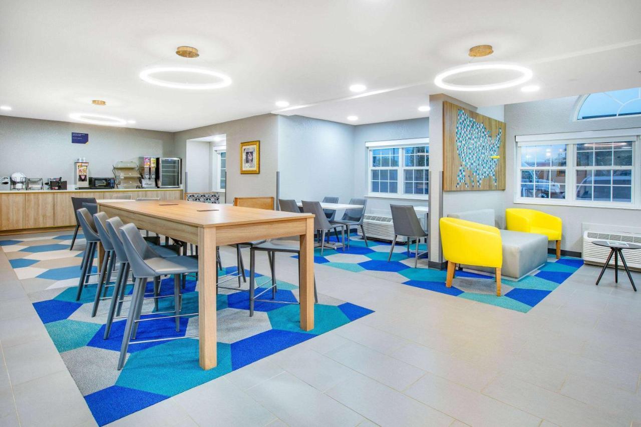 Microtel Inn By Wyndham Beckley Buitenkant foto